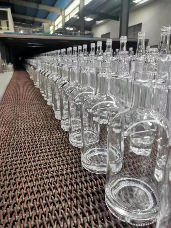 Giá rẻ750ml Flint Glass Liquor Bottles Custom Printed For Cocktail Whiskey Rum 6