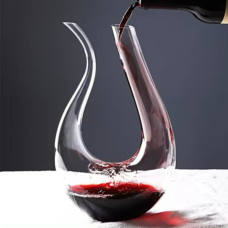 1.6 L Crystal Glass Red Wine Decanter Unique U Shape Wine Carafe Decanter